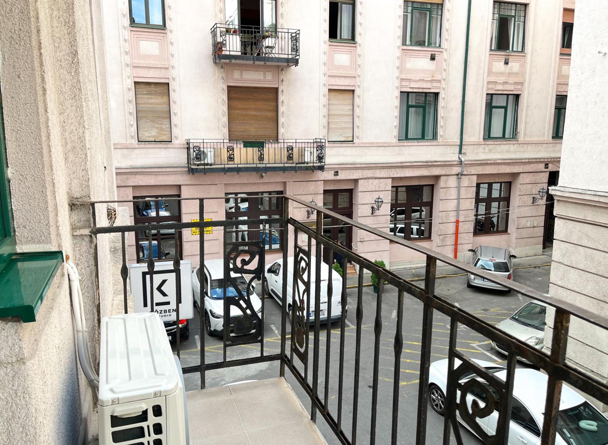 Majestic Residency - 3 Bedrooms Apartment Budapest Kültér fotó